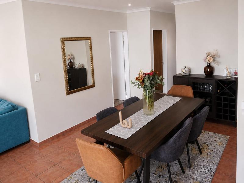 4 Bedroom Property for Sale in Thatchfield Gauteng