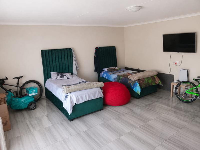 4 Bedroom Property for Sale in Thatchfield Gauteng