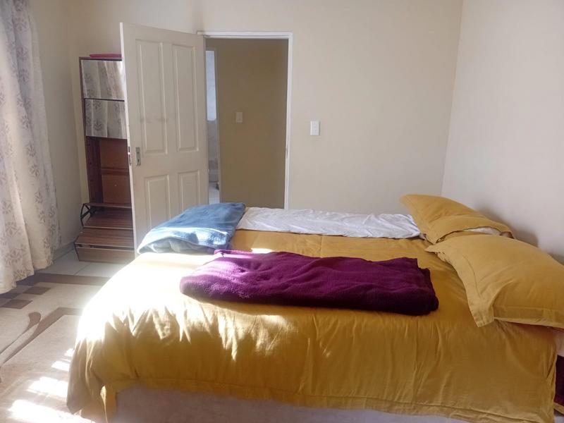 2 Bedroom Property for Sale in Olievenhoutbosch Gauteng