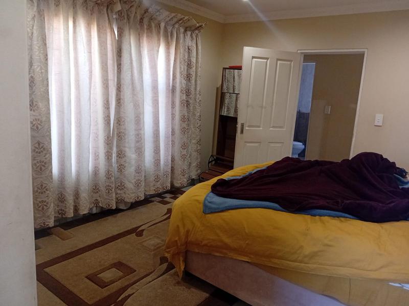 2 Bedroom Property for Sale in Olievenhoutbosch Gauteng