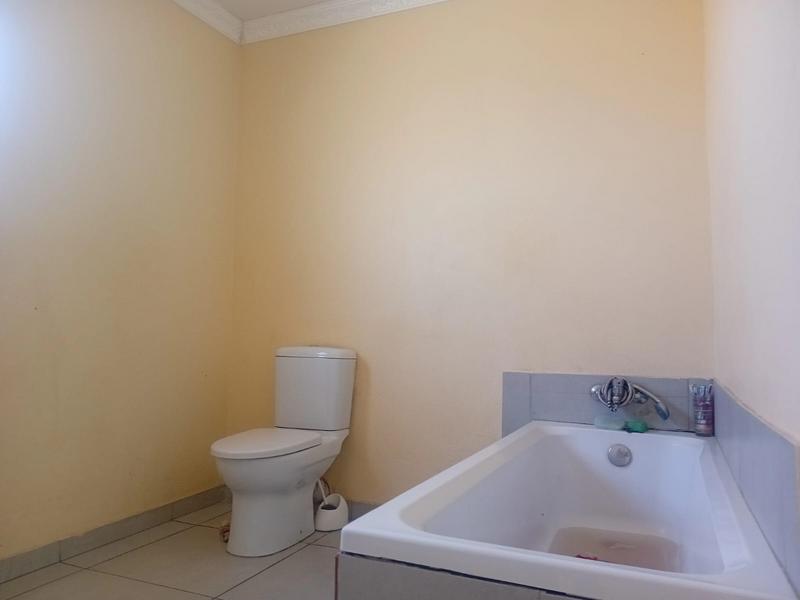 2 Bedroom Property for Sale in Olievenhoutbosch Gauteng