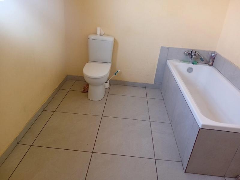 2 Bedroom Property for Sale in Olievenhoutbosch Gauteng