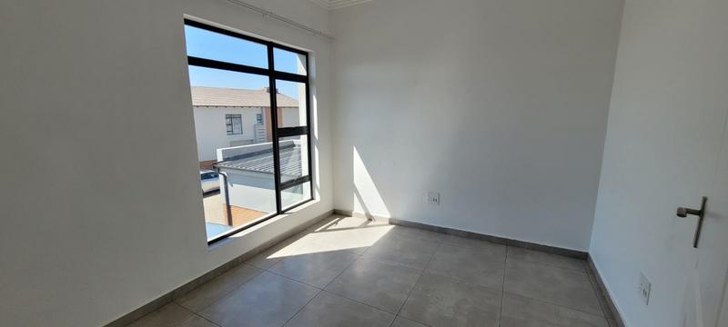 3 Bedroom Property for Sale in Alberante Gauteng