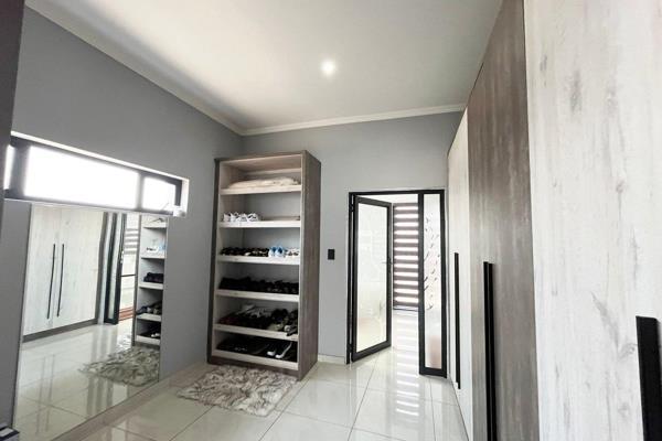 5 Bedroom Property for Sale in Six Fountains Residential Estate Gauteng