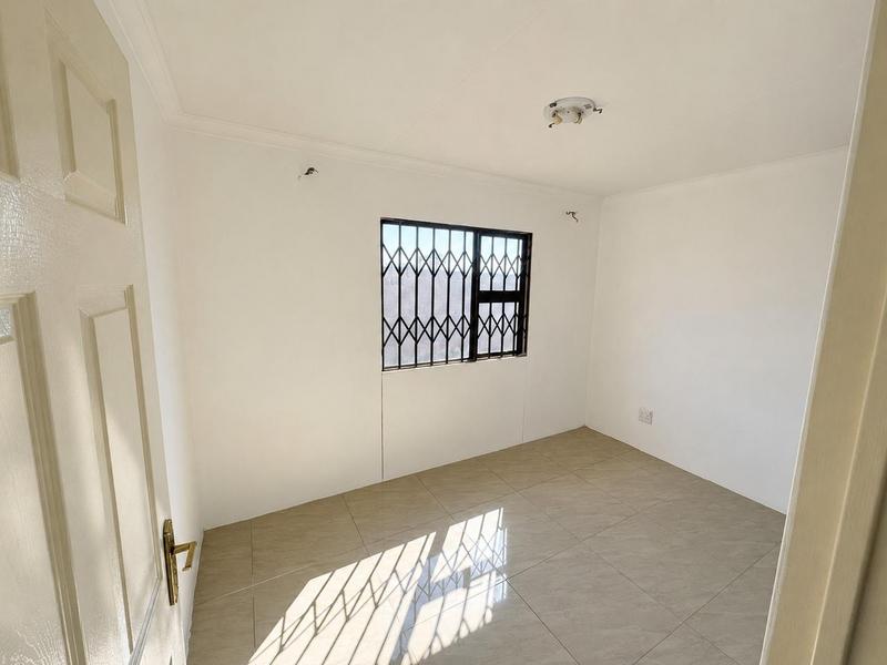 2 Bedroom Property for Sale in Mohlakeng Gauteng