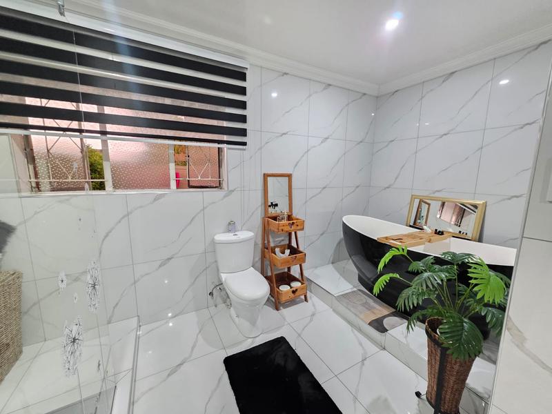 4 Bedroom Property for Sale in Arcon Park Gauteng