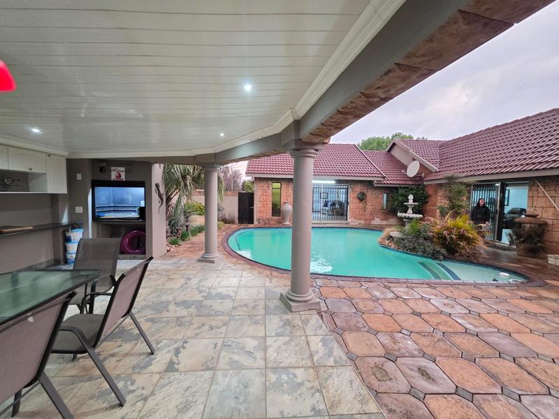 4 Bedroom Property for Sale in Arcon Park Gauteng