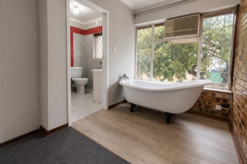 1 Bedroom Property for Sale in Weltevreden Park Gauteng