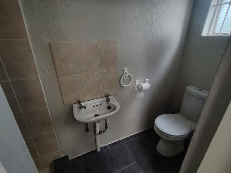 1 Bedroom Property for Sale in Weltevreden Park Gauteng