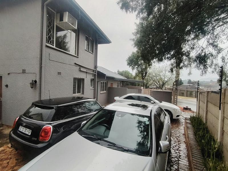 1 Bedroom Property for Sale in Weltevreden Park Gauteng