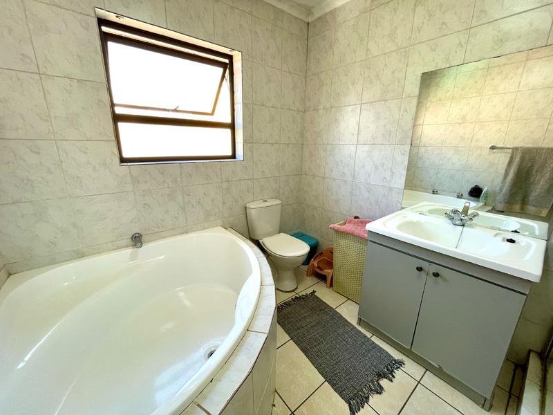 3 Bedroom Property for Sale in Noordheuwel Gauteng