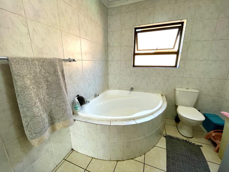 3 Bedroom Property for Sale in Noordheuwel Gauteng