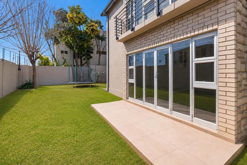 To Let 3 Bedroom Property for Rent in Craighall Park Gauteng