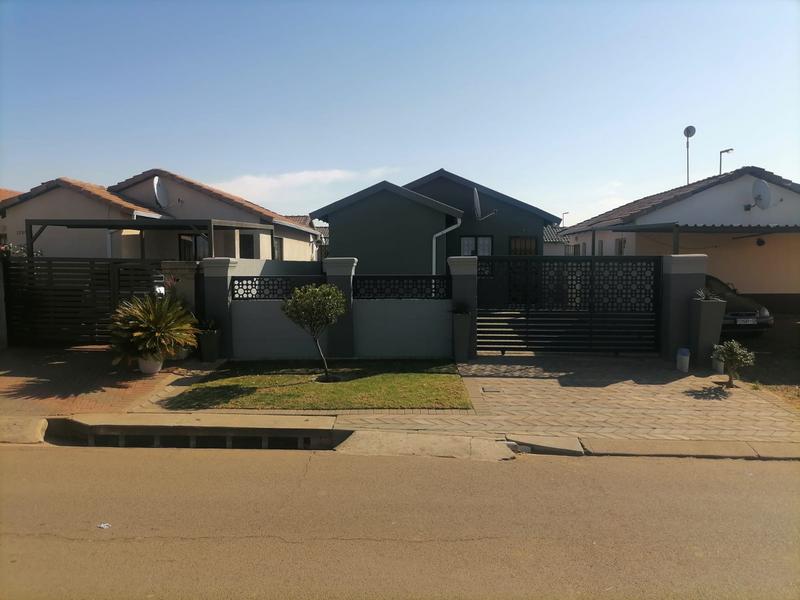 3 Bedroom Property for Sale in Windmill Park Gauteng