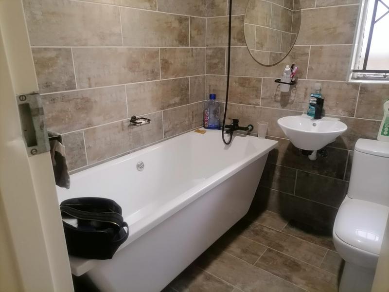 3 Bedroom Property for Sale in Windmill Park Gauteng