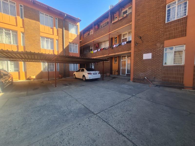 2 Bedroom Property for Sale in Germiston South Gauteng