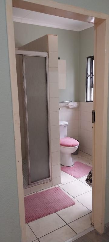 To Let 1 Bedroom Property for Rent in Beyers Park Gauteng