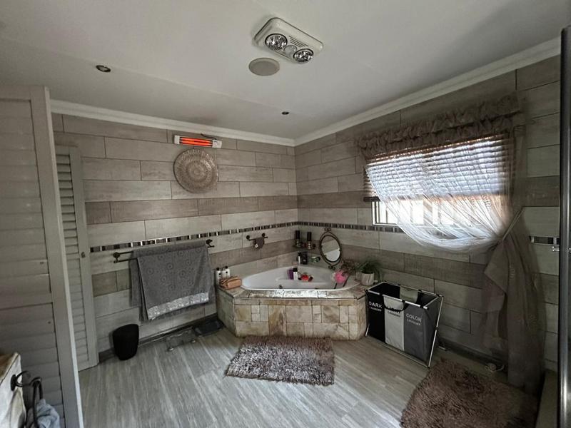 4 Bedroom Property for Sale in Brenthurst Gauteng