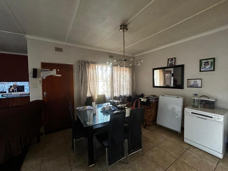 4 Bedroom Property for Sale in Klippoortje Gauteng