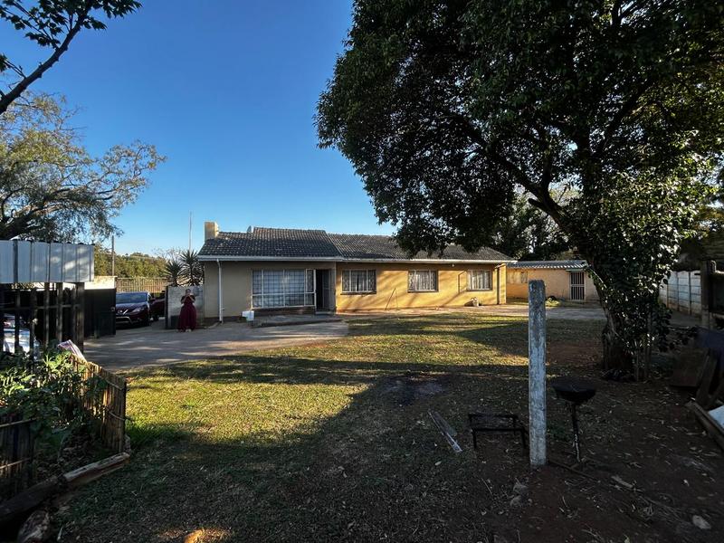 4 Bedroom Property for Sale in Klippoortje Gauteng