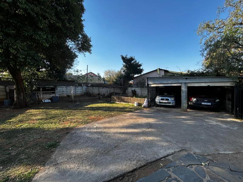4 Bedroom Property for Sale in Klippoortje Gauteng