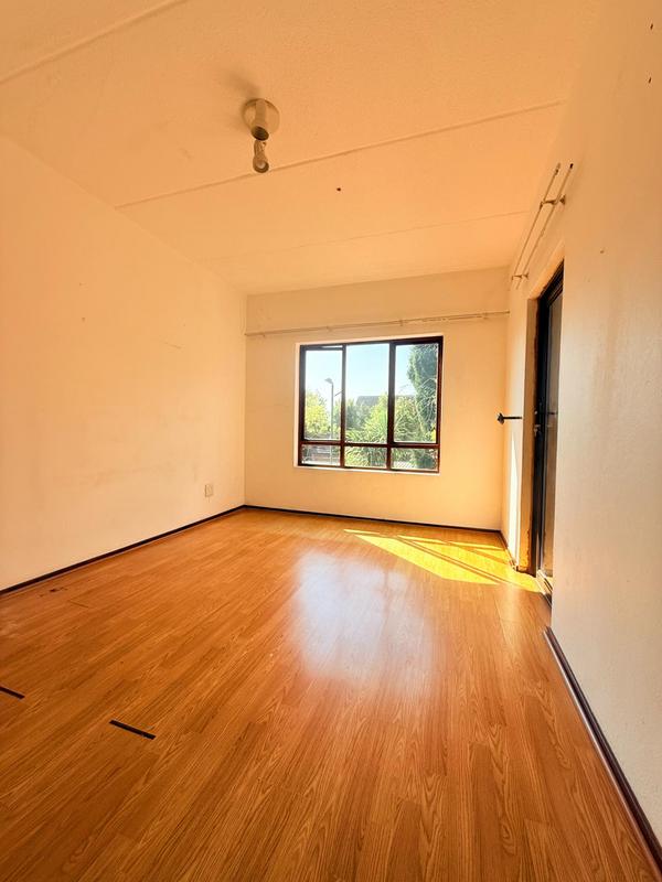 2 Bedroom Property for Sale in Sunninghill Gauteng