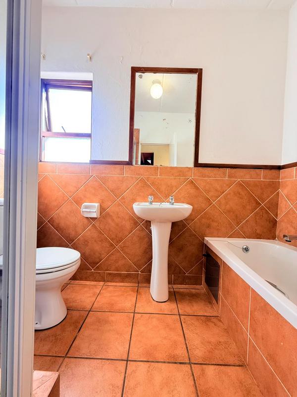 2 Bedroom Property for Sale in Sunninghill Gauteng