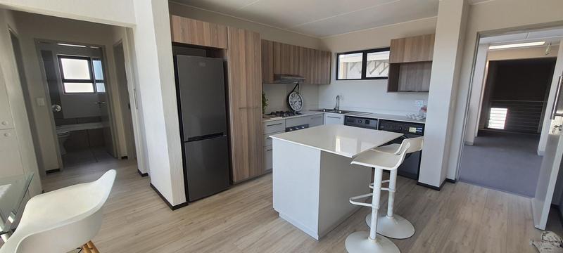 To Let 2 Bedroom Property for Rent in Broadacres Gauteng