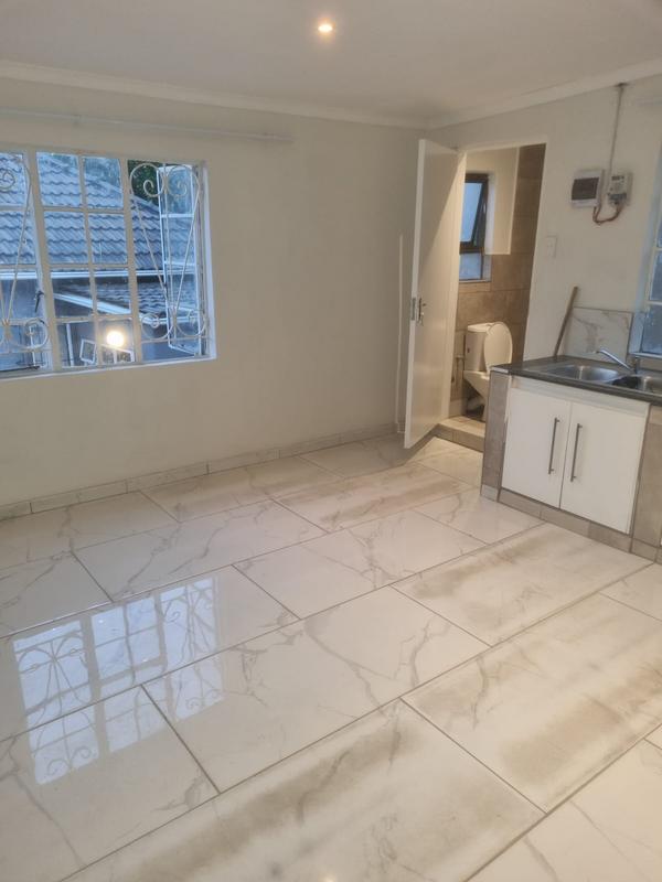 To Let 1 Bedroom Property for Rent in Kensington Gauteng
