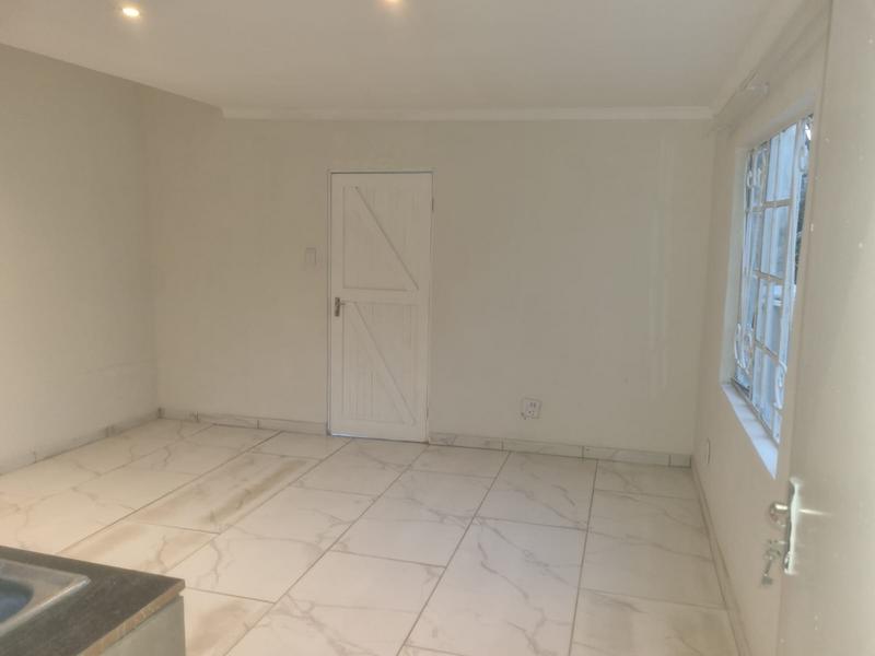 To Let 1 Bedroom Property for Rent in Kensington Gauteng