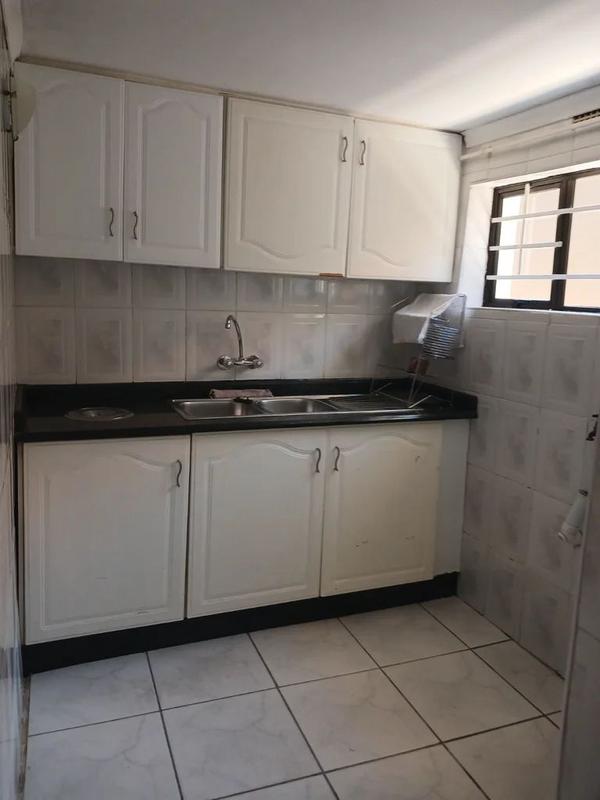 To Let 2 Bedroom Property for Rent in Lyndhurst Gauteng