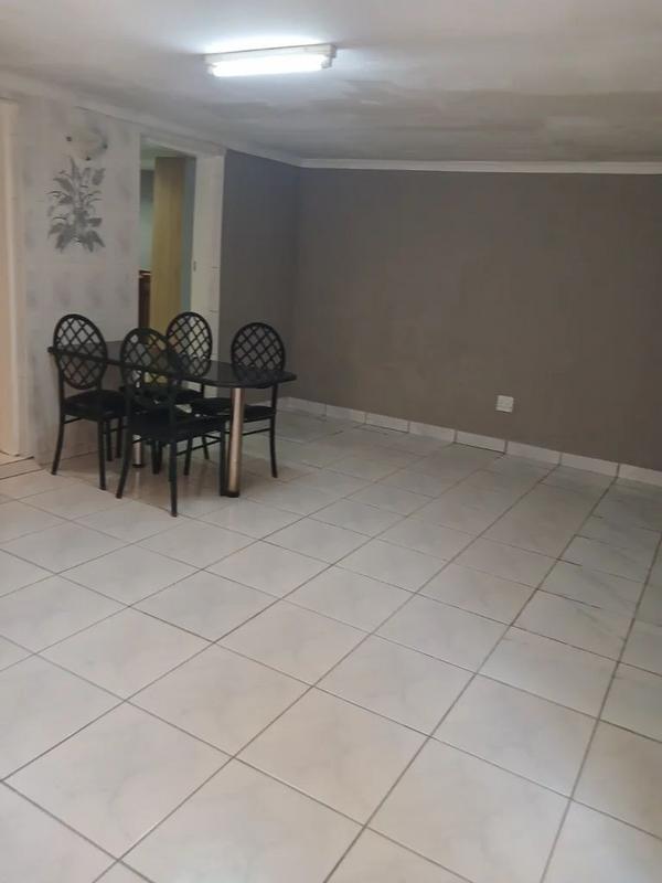 To Let 2 Bedroom Property for Rent in Lyndhurst Gauteng