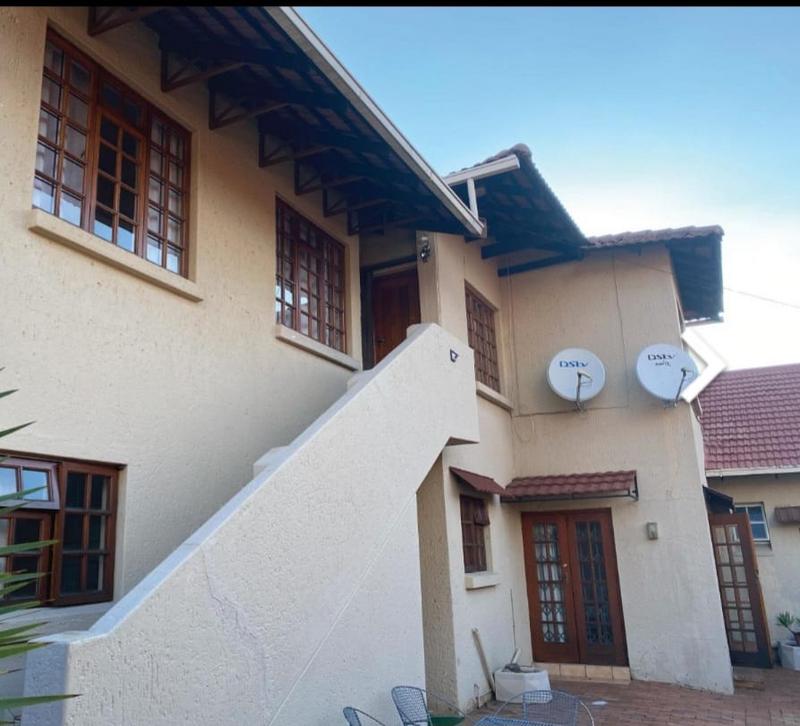 10 Bedroom Property for Sale in Bedfordview Gauteng