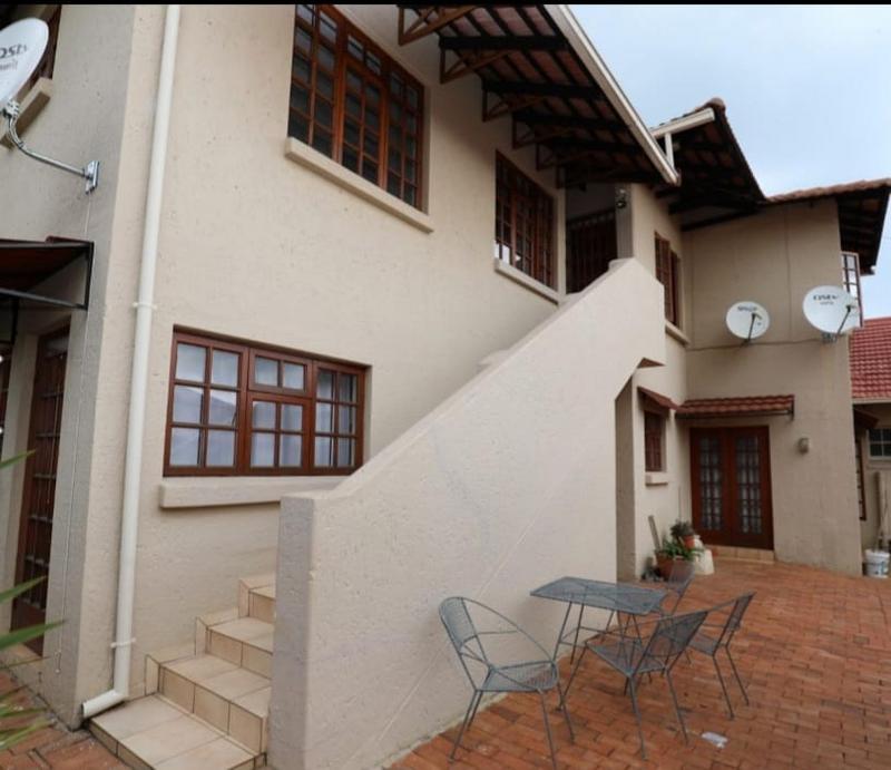 10 Bedroom Property for Sale in Bedfordview Gauteng