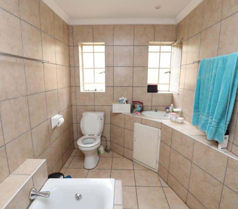 10 Bedroom Property for Sale in Bedfordview Gauteng