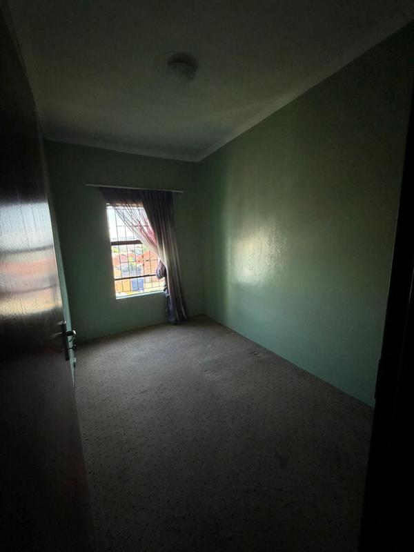 4 Bedroom Property for Sale in Oakdene Gauteng
