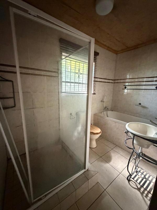 4 Bedroom Property for Sale in Oakdene Gauteng
