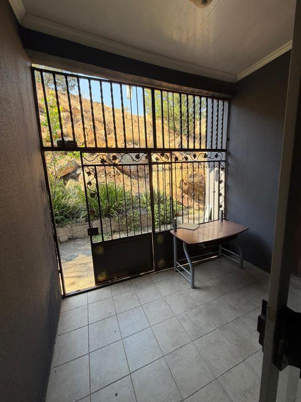 4 Bedroom Property for Sale in Oakdene Gauteng