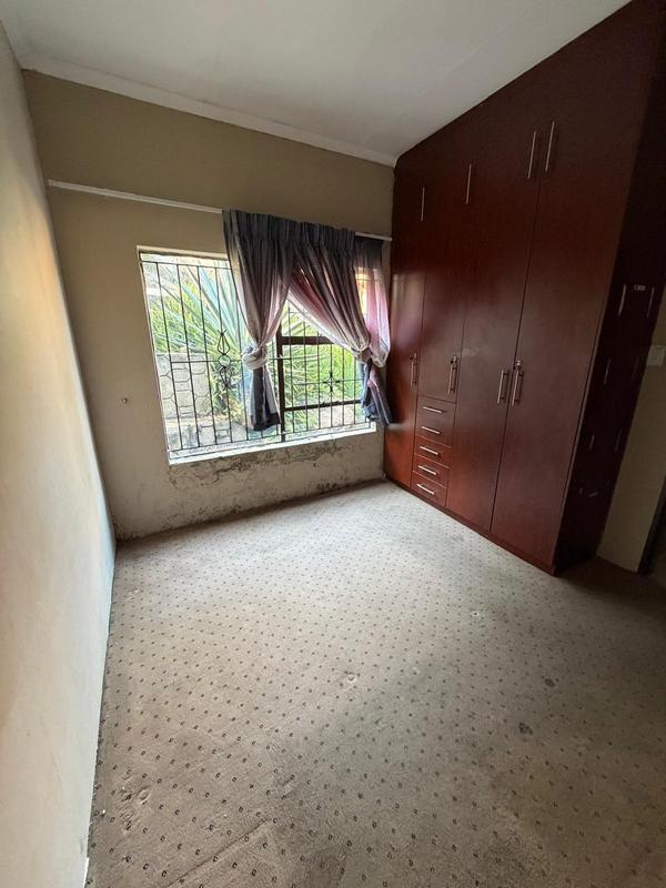 4 Bedroom Property for Sale in Oakdene Gauteng
