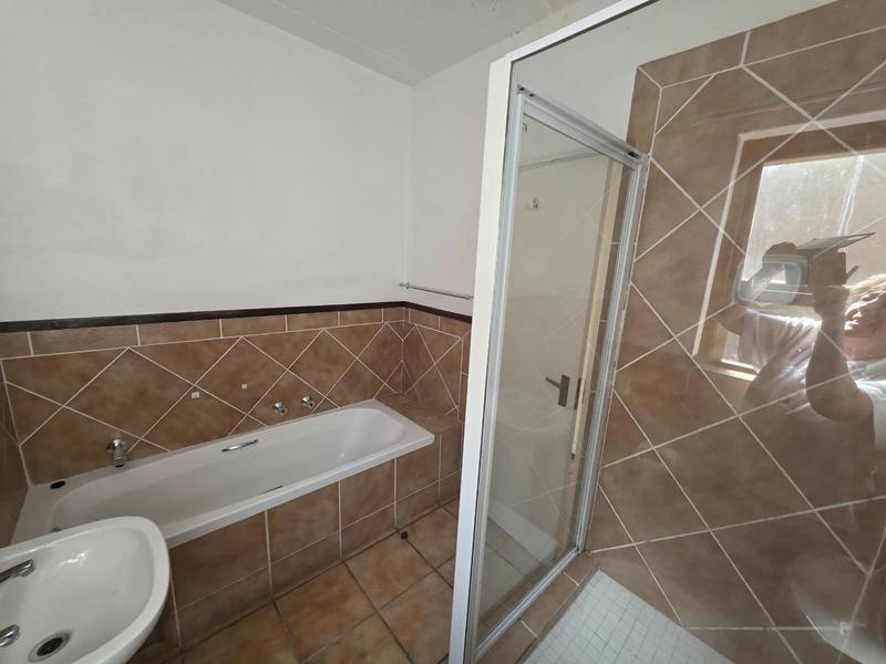 To Let 2 Bedroom Property for Rent in Sunninghill Gauteng