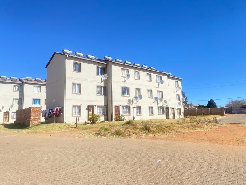 2 Bedroom Property for Sale in Green Hills Gauteng