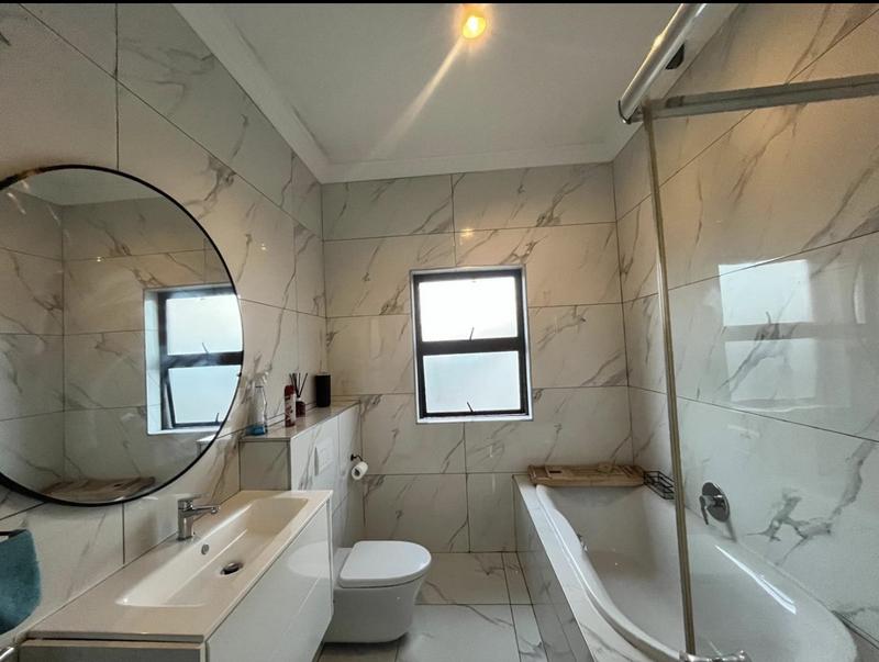 4 Bedroom Property for Sale in Midstream Hill Gauteng