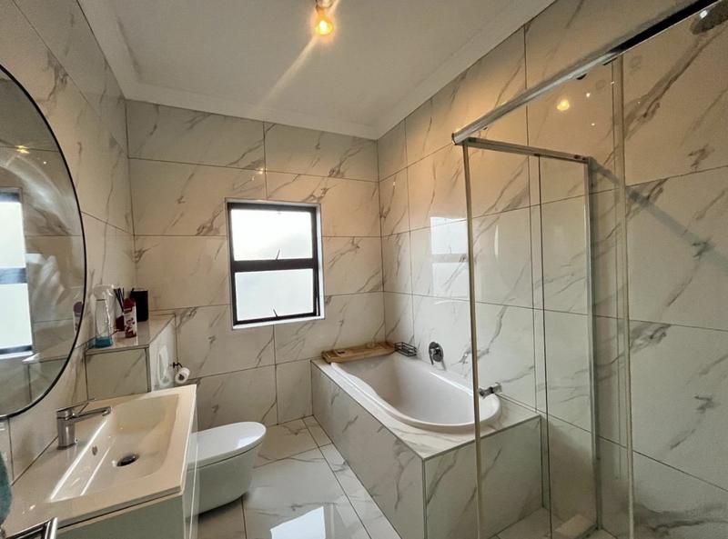 4 Bedroom Property for Sale in Midstream Hill Gauteng