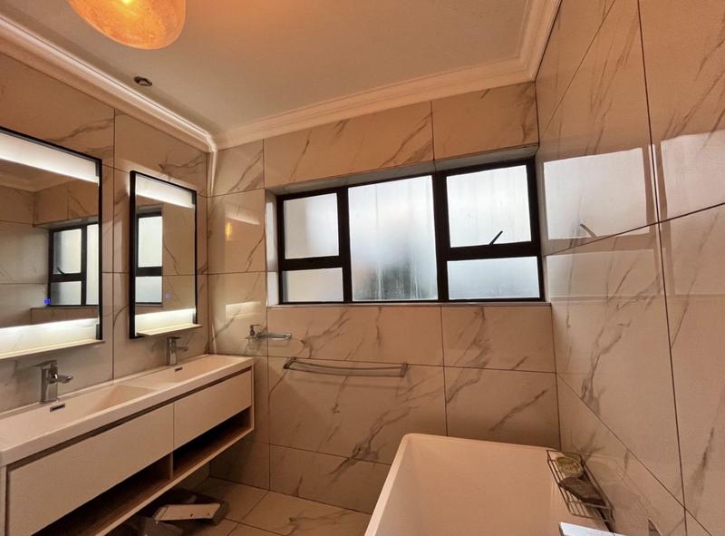 4 Bedroom Property for Sale in Midstream Hill Gauteng