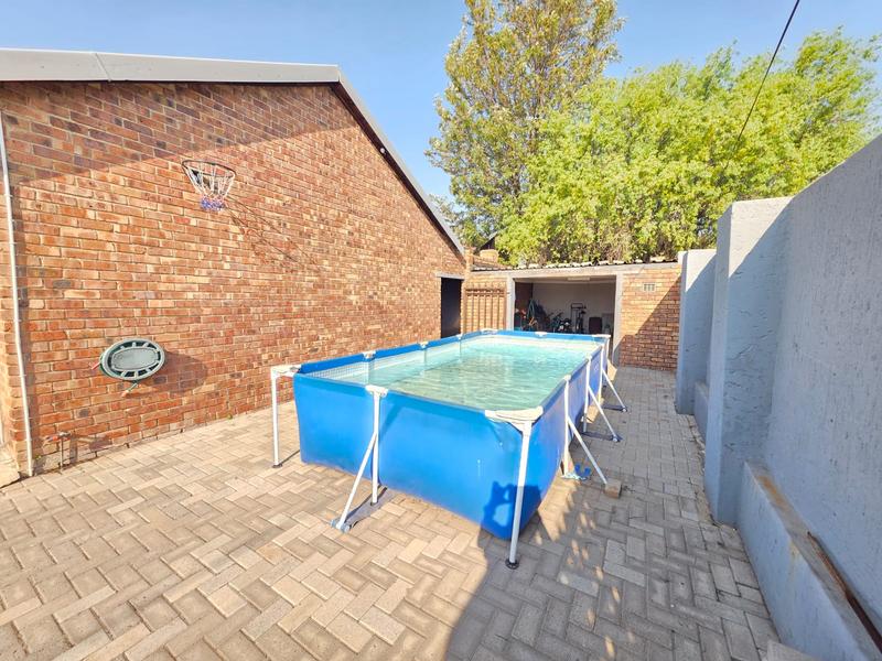 3 Bedroom Property for Sale in Riversdale Gauteng
