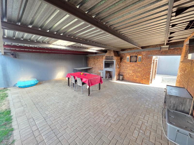 3 Bedroom Property for Sale in Riversdale Gauteng