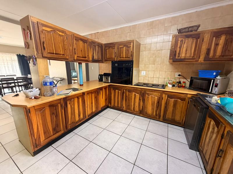 3 Bedroom Property for Sale in Rothdene Gauteng