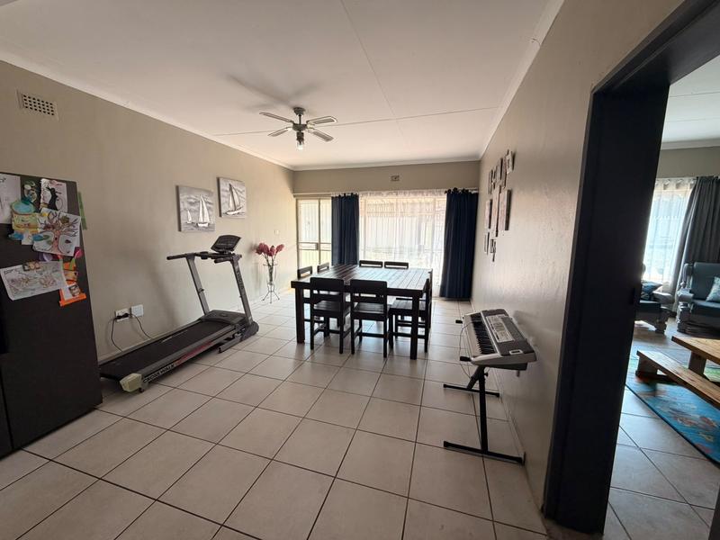 3 Bedroom Property for Sale in Rothdene Gauteng