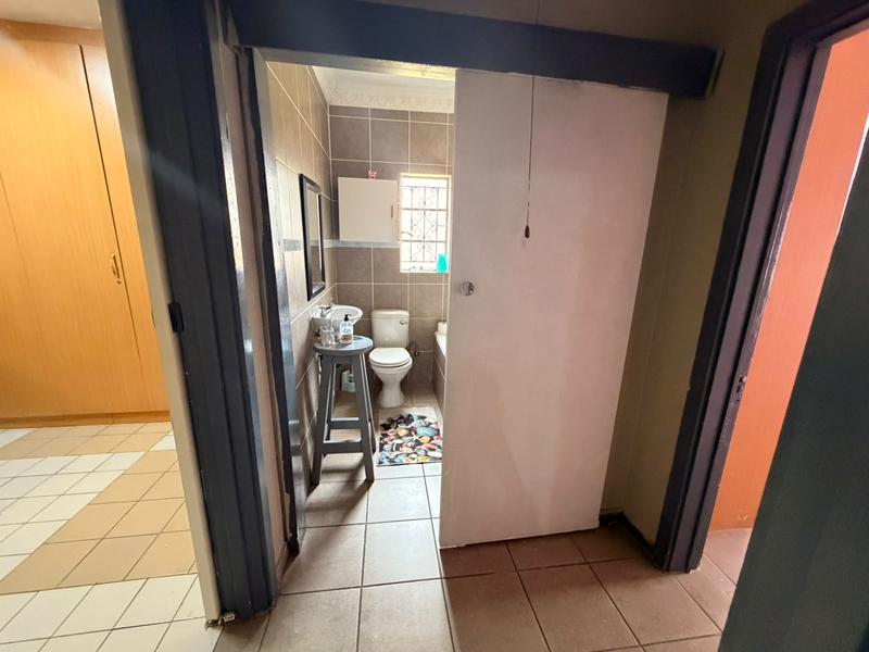3 Bedroom Property for Sale in Rothdene Gauteng