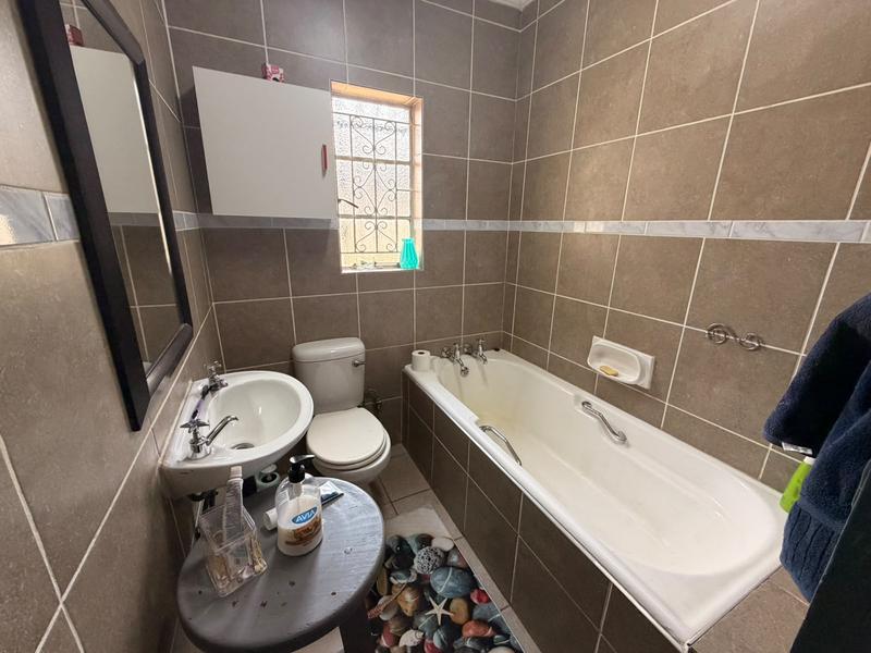 3 Bedroom Property for Sale in Rothdene Gauteng